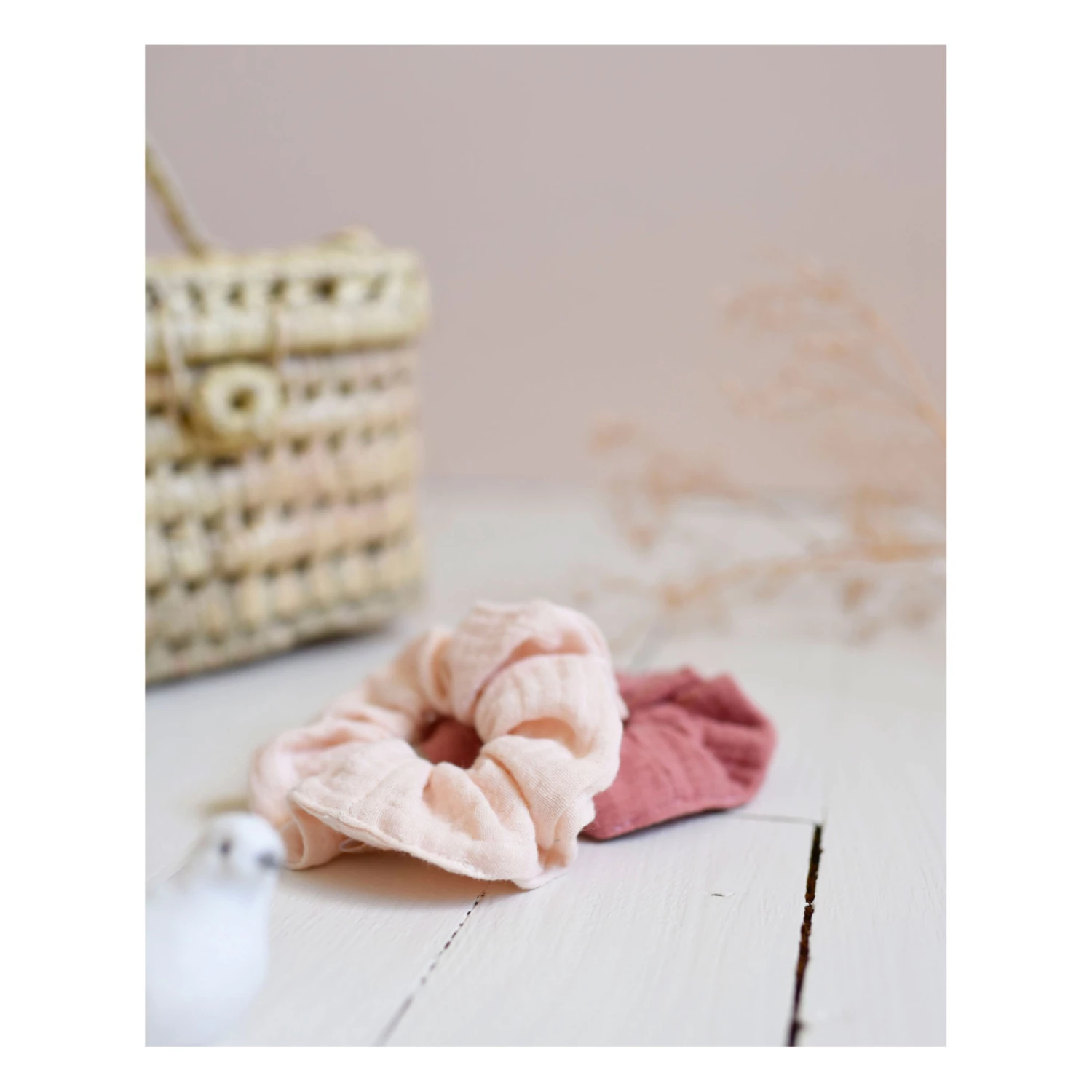 Best Pirce 🛒 Cotton Muslin Scrunchies - Set of 2 Pink Bachca Fashion Children ✨ 2 Best Pirce 🛒 Cotton Muslin Scrunchies - Set of 2 Pink Bachca Fashion Children ✨ - Image 2